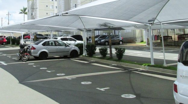 como fazer cobertura com lona plastica